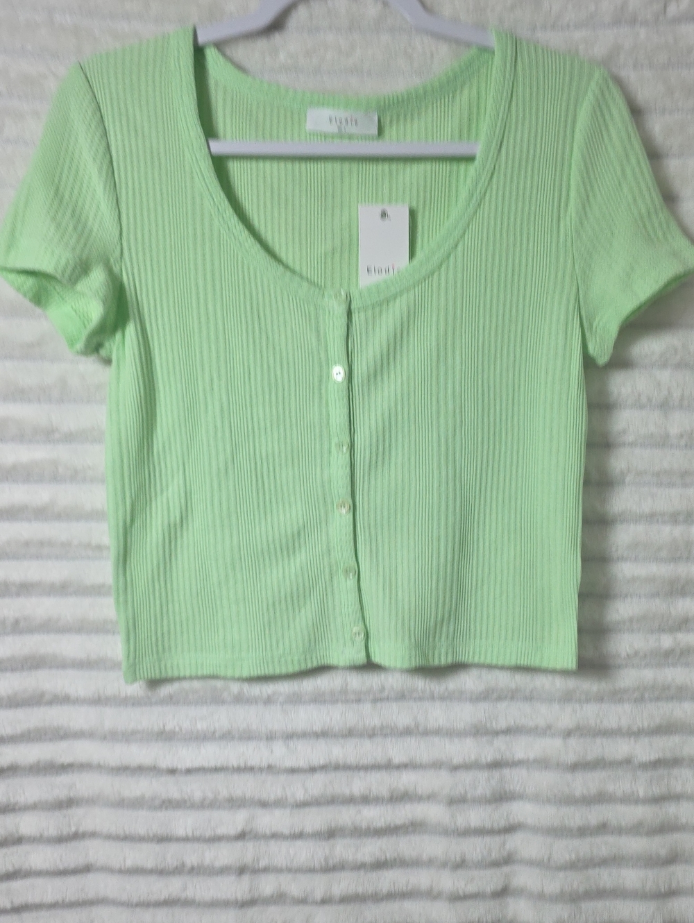 0303‎ Elodie Green Ribbed Scoop Button Crop Top